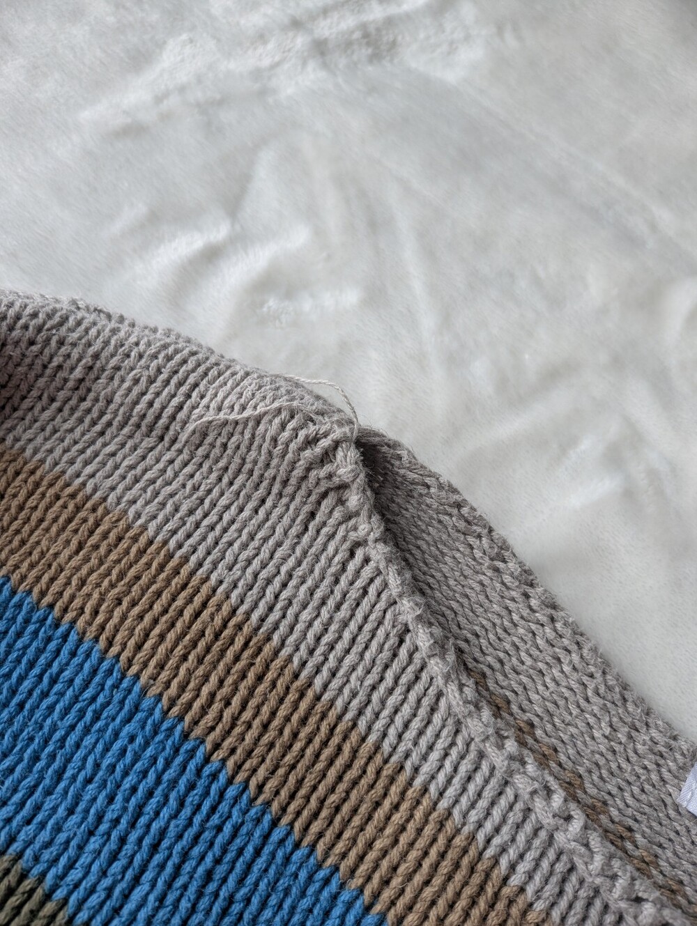 Grey Bandit Rayna Sweater - Picture 5 of 5